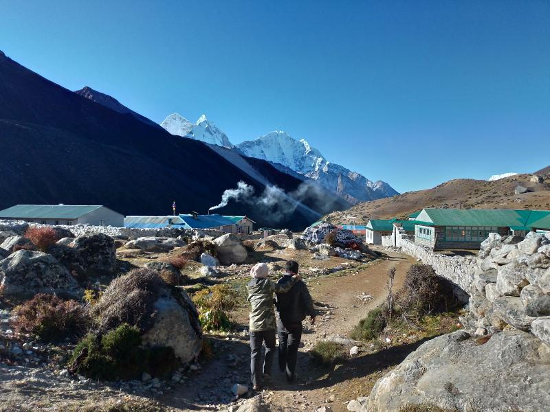 Trek to Dingboche